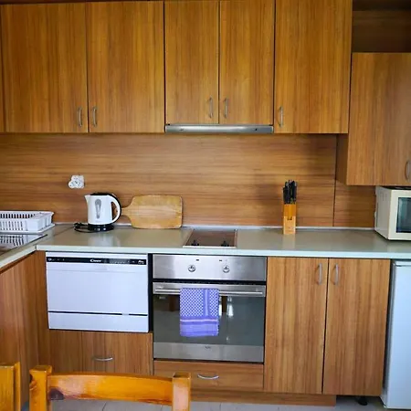 Holiday home роза - Rosa
