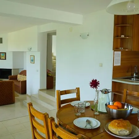 Holiday home роза - Rosa
